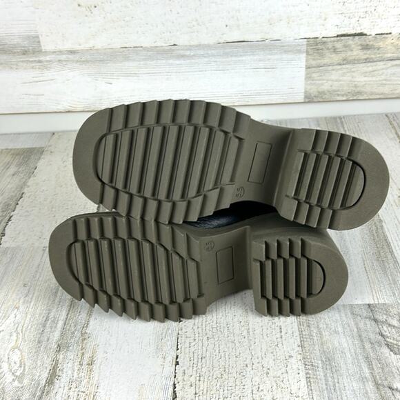 Vince Camuto Anikaa Women’s 5.5M Black Leather Combat Slip-On Ankle Boots NEW - Picture 9 of 10